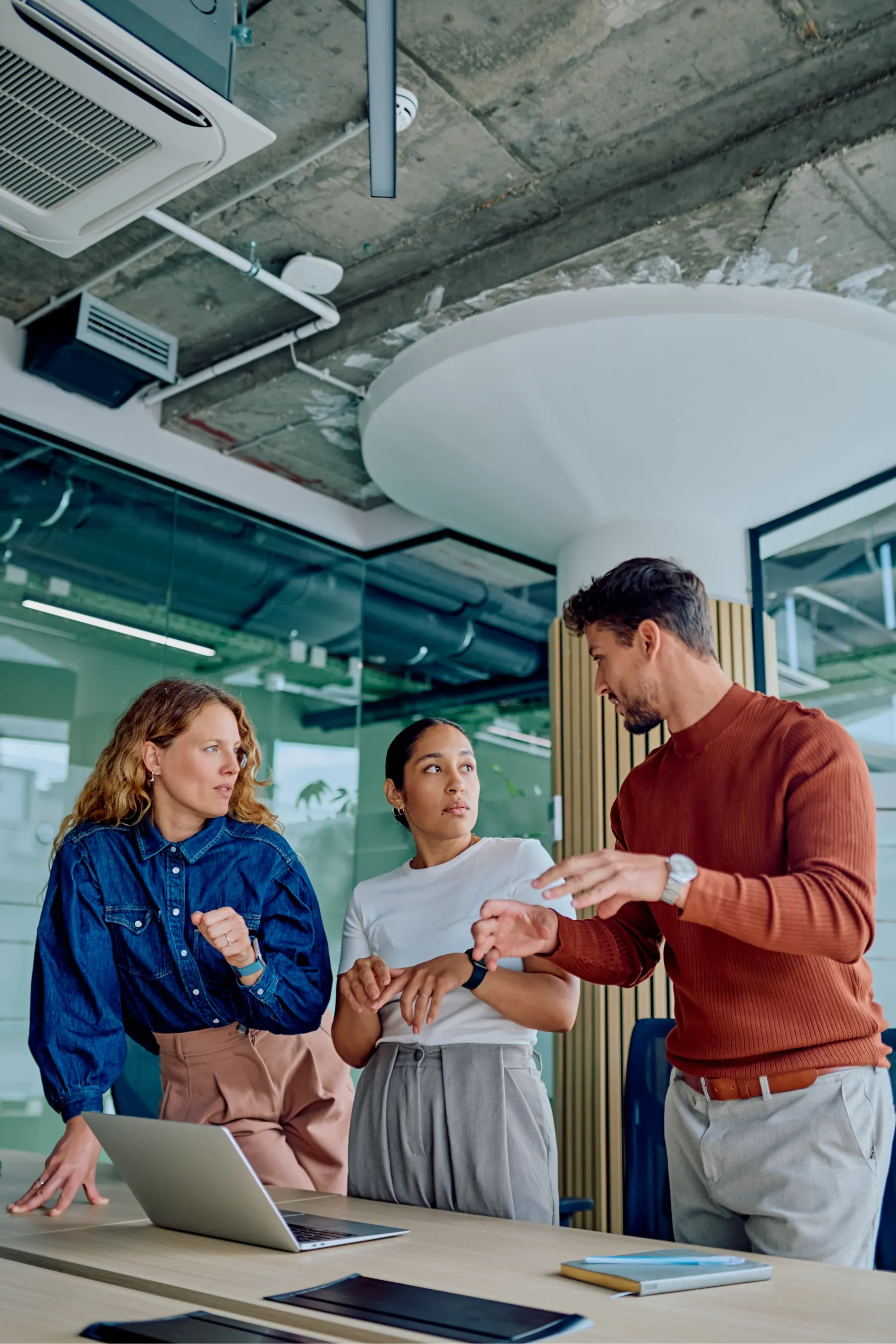 A ThirdWave Benefits advisor reviewing a benefits plan with a client